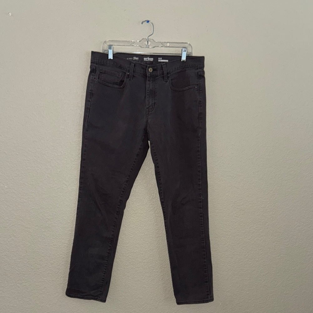 Urban Pipeline Men's Dark Gray Slim Jeans